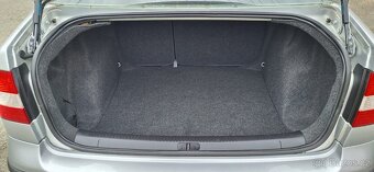 Vw Polo 1.4i - 10