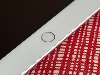 Prodám iPad 8. generace (A2270) – 32 GB, Wi-Fi, bílý - 10