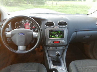Ford Focus 1,8 92kw (125PS) benzín , rok 2010 - 10