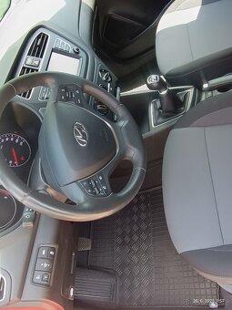 Hyundai i20 1,2 r. 59 tkm, r.v. 2020 - první majitelka - 10