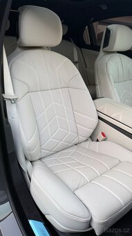 BMW i7 M70 xDrive - 10