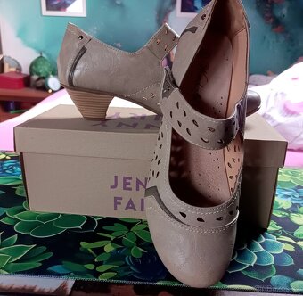 Béžové vintage boty - 10