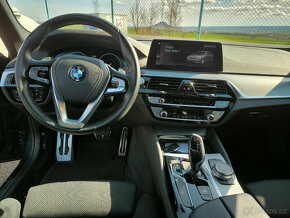 BMW 540i xDrive - 10