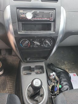 Suzuki SX4,2WD,1.6i,79kw, nová STK. - 10