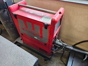 ROBOT KUKA - 10