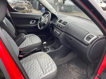 Škoda Roomster 1,2htp 51kw pouze 70tis najeto - 10