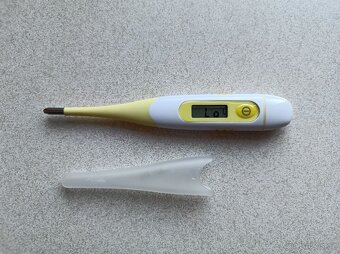 Mix do domácnosti - odsávačka, teploměr, krabička - 10