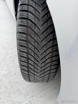 Hyundai i30 1.6 CRDi/81kW Trikolor - 10