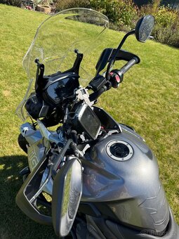 Triumph Tiger 800 XRT - 10