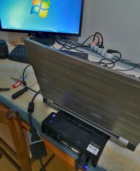 2x dokovací stanice Dell + origo 130w dell adapter. - 10