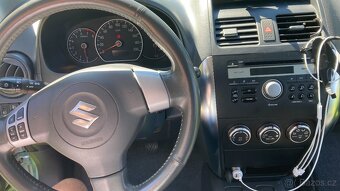 Suzuki SX4 - 88 000 km - záruka - 10