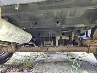 VW Caddy 1,9d - 10