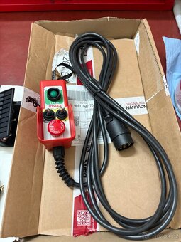 JOHN DEERE 5075 E s lesní nástavbou (UKT) - 10