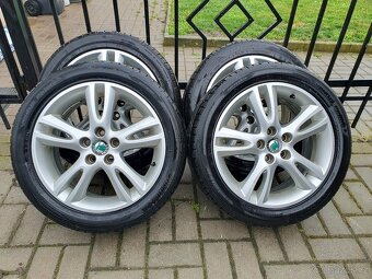 Alu kola Skoda 5x100 r16 6,5j et43 pneu 215/45/16 - 10