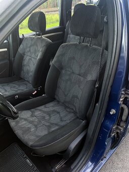 Prodám Dacia Logan MCV 1.6 MPI Facelift, sedmimístné, tažné - 10