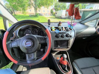 Prodám Seat Leon 2.0 TDI 103 kW,r.v. 2006 – bez DPF
- 10