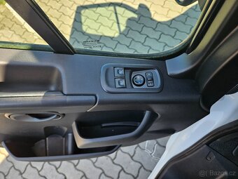 Renault Master, 2,3 TDI 100 KW L2H2 6 míst - 10