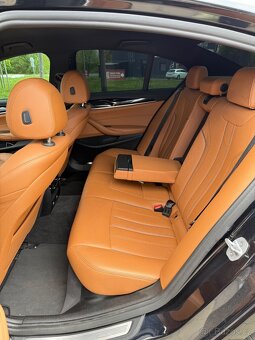 BMW 540i X-drive 250KW M-Paket CZ - 10