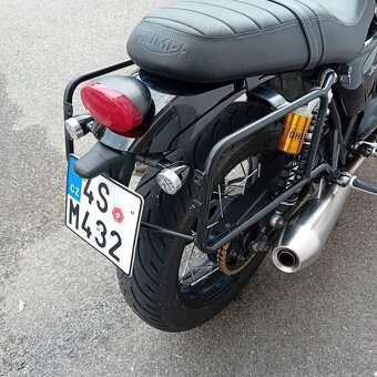 Triumph Street Twin 900 - 10