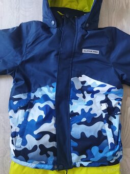 Prodám zimní kombinézu AlpinePro velikost 140,146 - 10