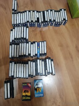 VHS kazety - 10