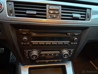 BMW 320i e90 sport packet 140000km Nové CZ - 10