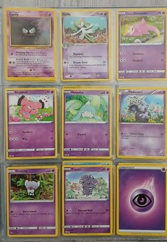 Pokemon karty v albu - 10