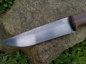 Ručne vyrobený nůž z N690 - 10