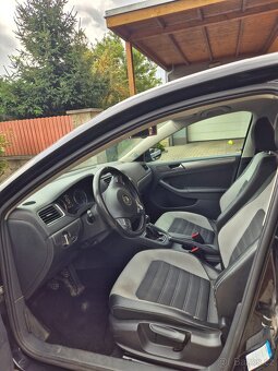 Volkswagen Jetta 2.0 TDI 103kW, Původ ČR - 10