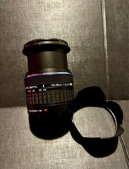 Olympus Zuiko 70-300mm a 14-42mm - 10