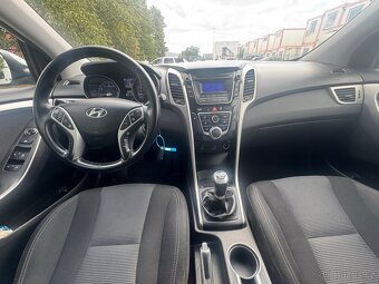 Hyundai i30, 1.6 GDI Bezin 88 KW Ojeté, 10/2016 - 10