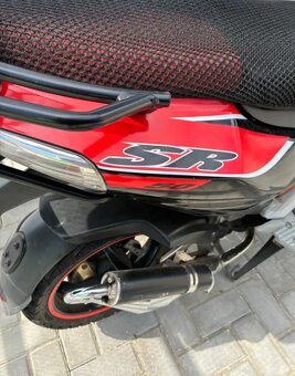 Aprilia SR 50 R, rok 2011 skůtr - 10
