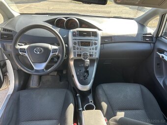 Toyota Verso 2,2 D-4D 110 KW r.v.2011 automat . - 10