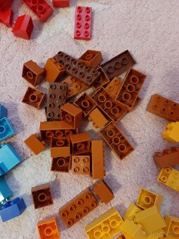 400+ kusu Lego Duplo - 10