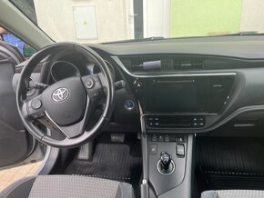 Toyota Auris 1.8 Hybrid 2019 - 10