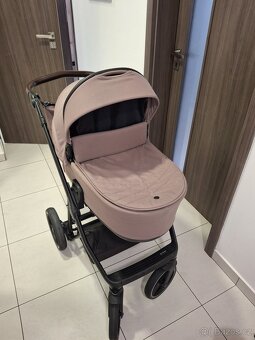 Prodám krásný kočárek Roan ještě v záruce - 10