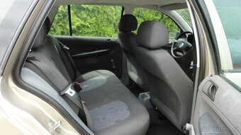 Škoda Fabia kombi 1.2i 47kw rok 2004 STK 04/2026 původ ČR - 10