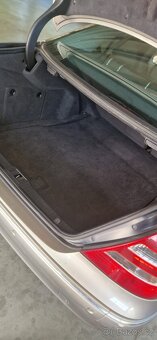 Mercedes 200 - W 211, Model 2004, Benzin & LPG - 10