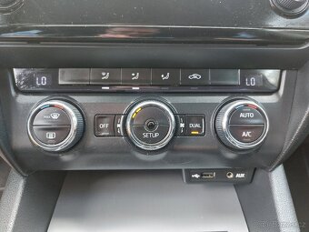 Škoda Octavia kombi 2,0TDi 110kW 4x4 AUTO A/C - 10