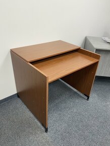 Kancelářský nábytek - 10