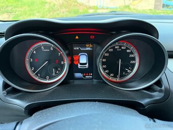 Suzuki Swift 1.2 MILD HYBRID ALLGRIP 4X4 - 10