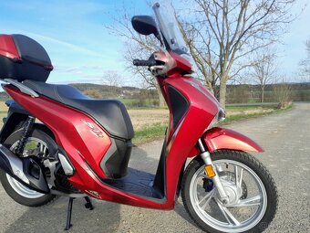 Honda SH 125i ABS - 10