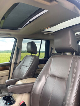LAND ROVER DISCOVERY 3.0D HSE LUXURY 7 MÍST - 10