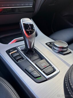 BMW X3 3.0d Mpaket 1.maj ČR servis - 10