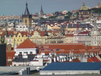 Pronájem bytu u Anděla. Klidná ulice. Starší byt 2+1 - 10