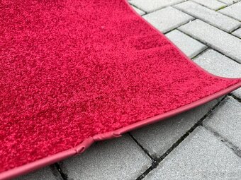 Volha Gaz 24, nové koberce - 10