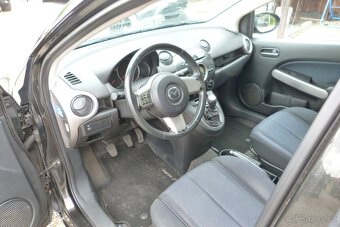 Mazda 2 1.3i - 10