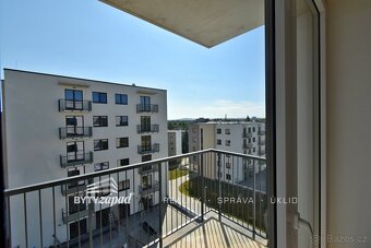 Pronájem bytu 2+kk, 68 m2 v novostavbě v Plzni - Skvrňanech - 10