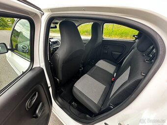 RENAULT TWINGO 1.0 - 10