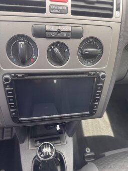 VW Touran 1.4 TSI 103kw 12/2009 WEBASTO - 10